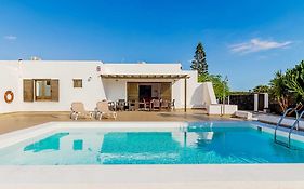 Villa Maria En Playa Blanca